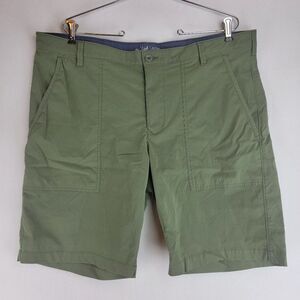Woolrich Mens Size 38 Green Lightweight Flat Front Outdoors Shorts